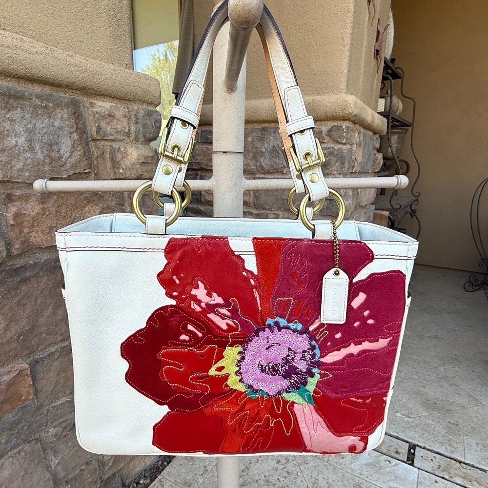 Limited Edition COACH Poppy For Peace Gallery Tote - Picture 2 of 9